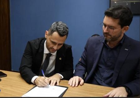 Cleitinho afirmou que espera ter Luís Eduardo Falcão como candidato a vice-governador em sua chapa