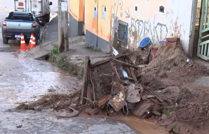 Temporal volta a atingir Sabará, causa prejuízos e mobiliza força-tarefa de limpeza
