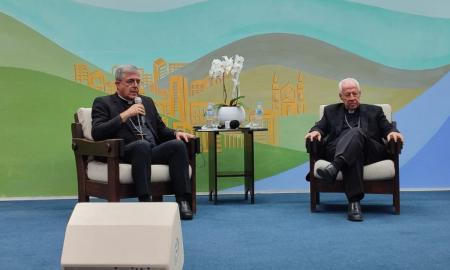 Dom Marco Aurélio Gubiotti e Dom Gil Antônio Moreira em coletiva na Arquidiocese de Juiz de Fora