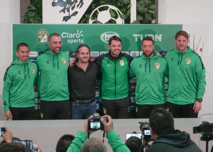 Comissão técnica de Nicolás Larcamón Comissão técnica de Nicolás Larcamón