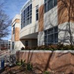 Universidade nos EUA é alvo de ataque a tiros; duas pessoas se feriram e atirador morreu