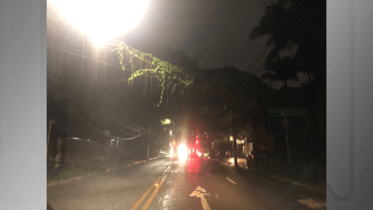 Moradores realizam panelaço após mais de 24h sem luz em Cajamar (SP) | CNN Brasil