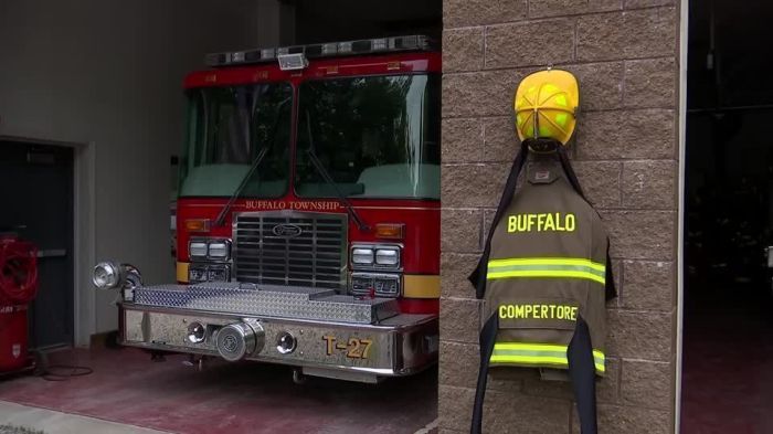 Equipamento de Corey Buffalo, bombeiro voluntário morto em comicío de Donald Trump na Pensilvânia. 
