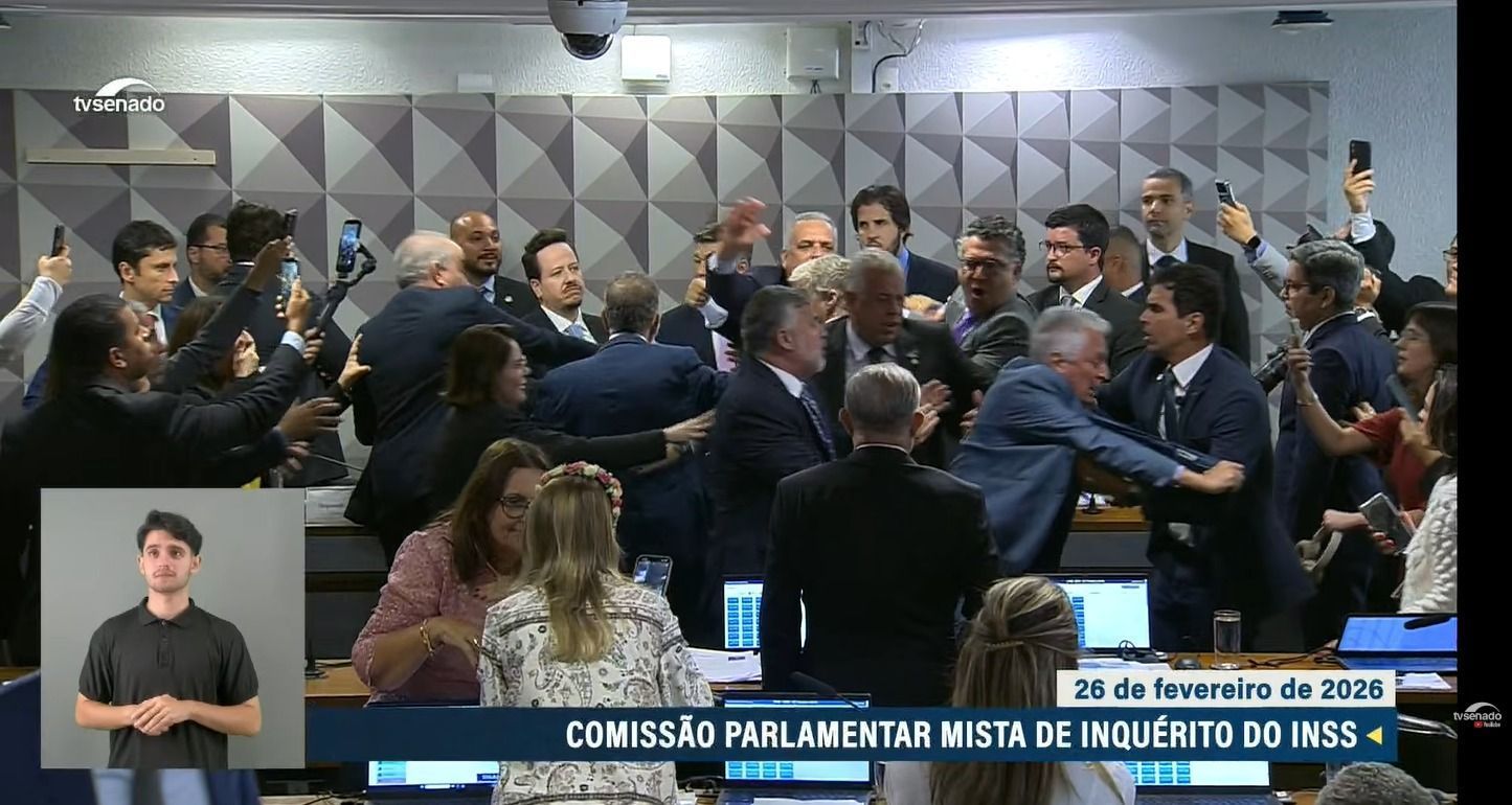 Vídeo: pancadaria suspende CPMI do INSS após decisão de quebra de sigilo de Lulinha