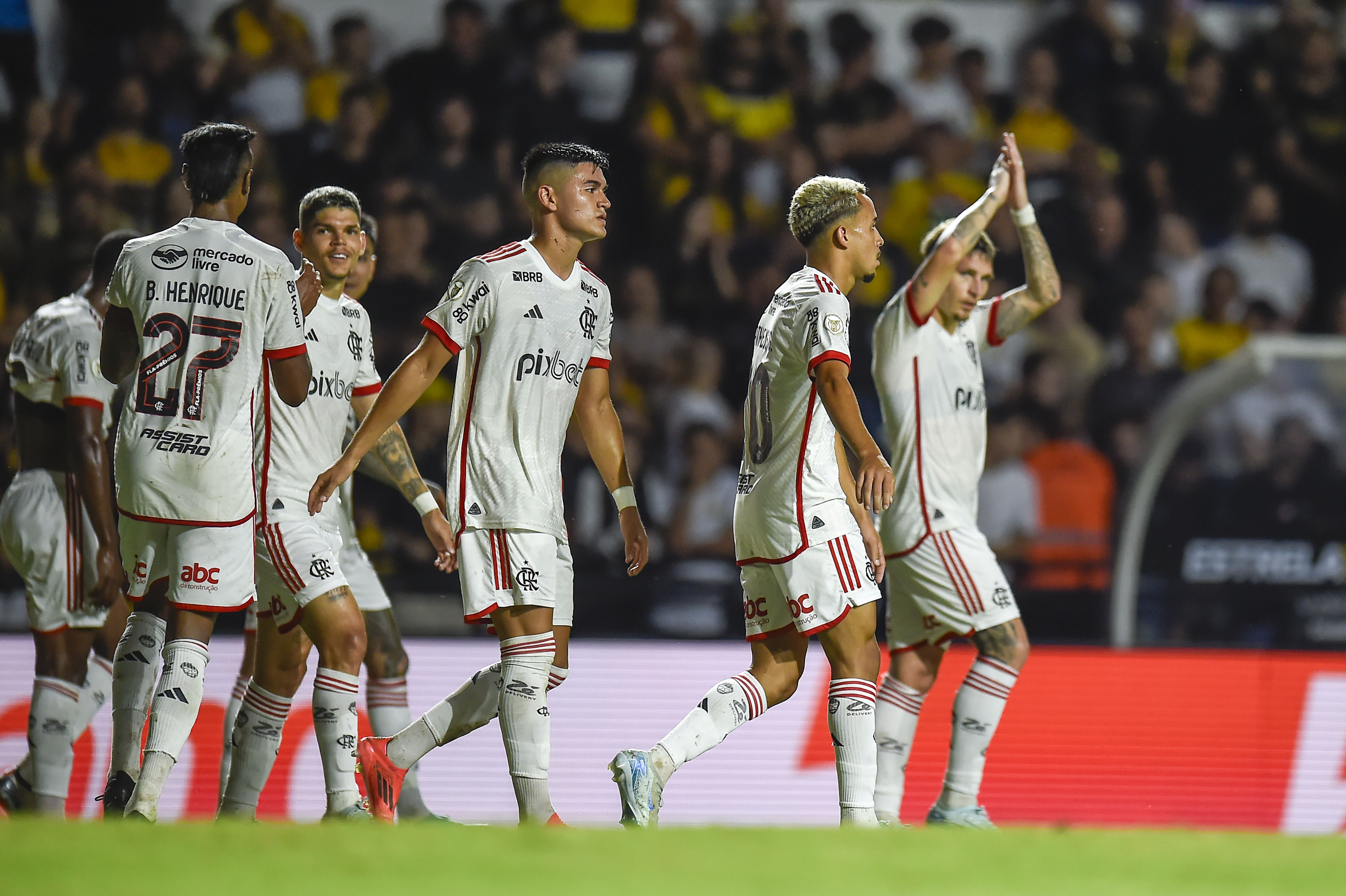 Flamengo garante terceiro lugar, mas não alcança meta no Brasileirão