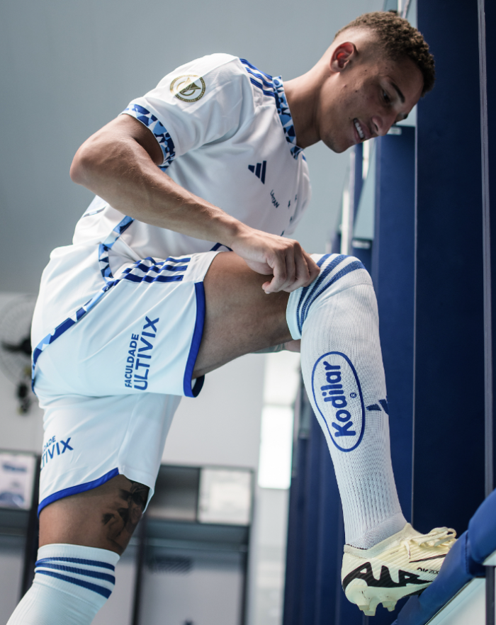 Kodilar estampará a lateral do meião de jogo do Cruzeiro