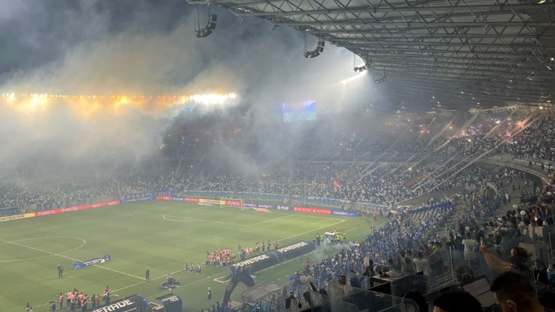 Cruzeiro é punido pela Conmebol com jogo sem torcida e multa; veja detalhes