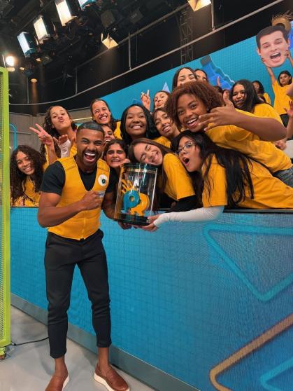 Celso Portiolli recebeu campeões do BBB no Domingo Legal