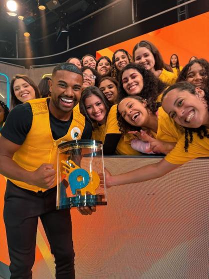 Celso Portiolli recebeu campeões do BBB no Domingo Legal
