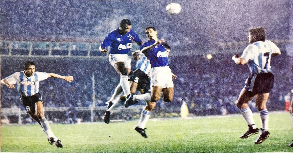 Cruzeiro: ex-jogadores relembram finais contra o Racing e analisam nova decisão