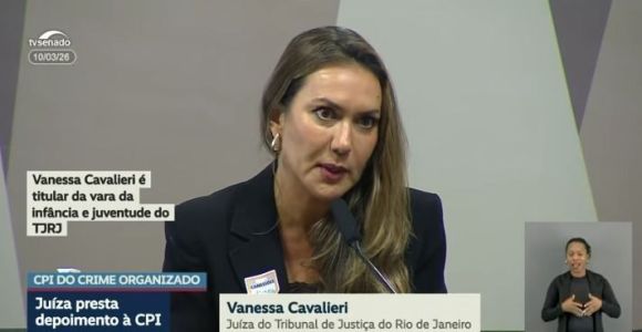 A magistrada foi convidada para falar sobre o aliciamento e recrutamento de adolescentes por organizações criminosas e outros aspectos ligados à criminalidade organizada e à segurança pública.