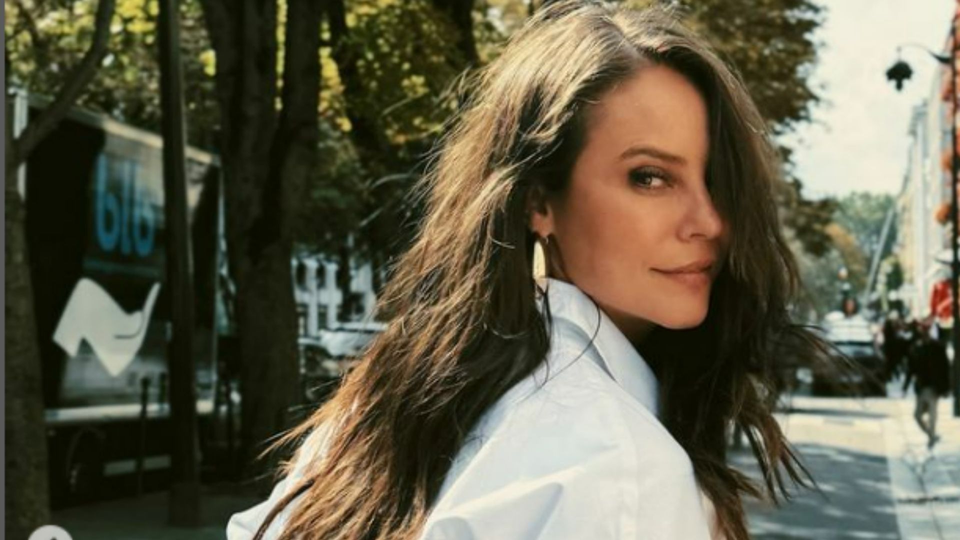 Paolla Oliveira reaparece deslumbrante depois de 'perrengue chique' em viagem a Paris