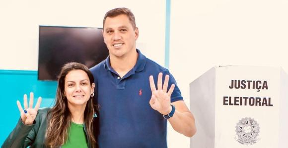 Engenheiro Daniel Taboão da Serra (SP) ao lado da esposa
