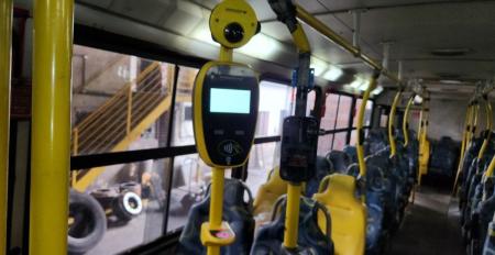 Validador amarelo nos ônibus da Grande BH