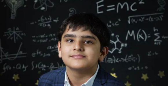 Krish Arora, de 10 anos, superou Albert Einstein e Hawking em teste de QI