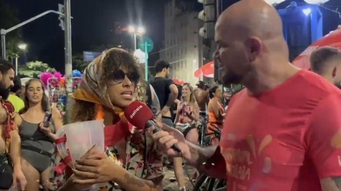 Foliã Lorena Cristina participa do bloco pela primeira vez