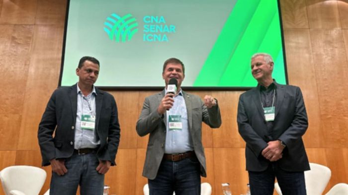 Diretoria do Sistema Faemg Senar: Ebinho Bernardes, vice-presidente secretário; Antônio de Salvo, presidente; e Renato Laguardia, vice-presidente de Finanças