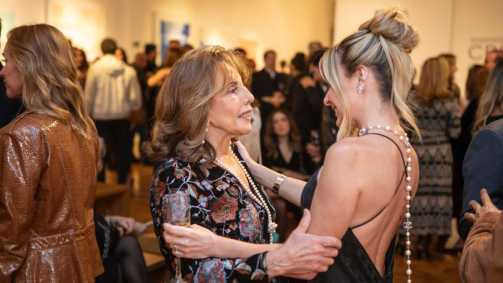 'Pintura como Linguagem': Cris Carneiro estreia exposição