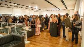 'Pintura como Linguagem': Cris Carneiro estreia exposição