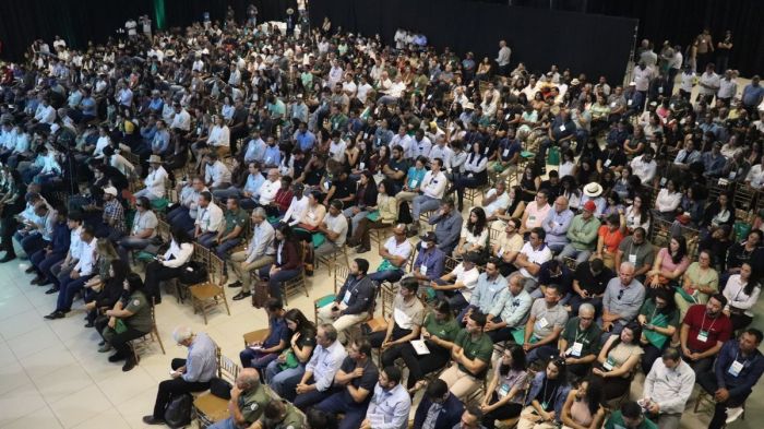 Seminário debate agricultura irrigada em MG