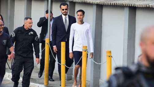 Veja fotos da saída de Oruam