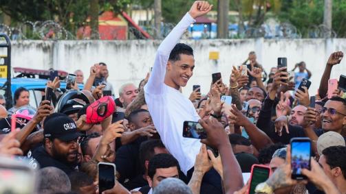Veja fotos da saída de Oruam