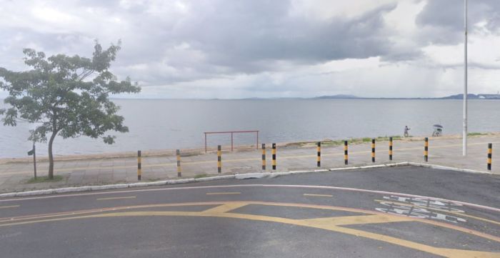Av. Guaíba na orla do rio Guaíba em Porto Alegre (RS) em 2023