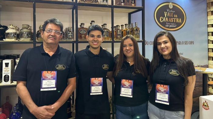 Família Guimarães produtora da Cachaça Vale da Canastra 
