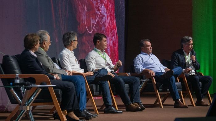 Autoridades e entidades no Conacarne 