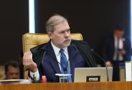 Podcast Notícias do Dia: Toffoli suspende campanhas de Renan e Grassi