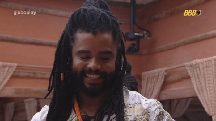 Diogo Almeida não se recorda da música que tocou enquanto beijava Aline