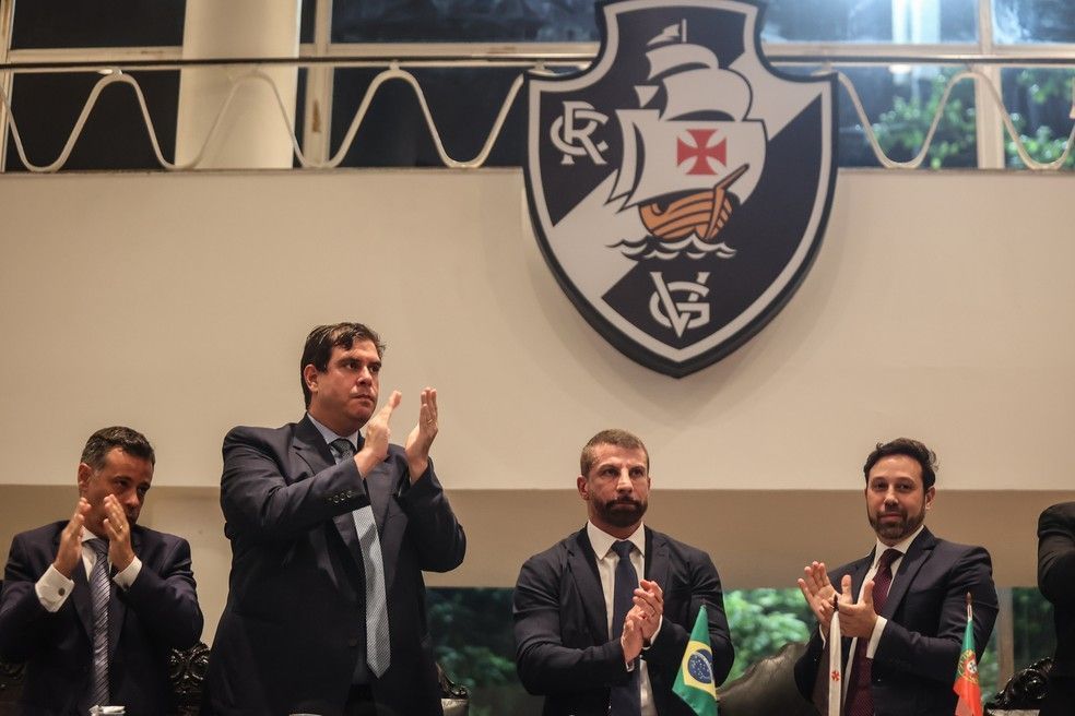 Banco faz sondagem para comprar percentual da SAF do Vasco