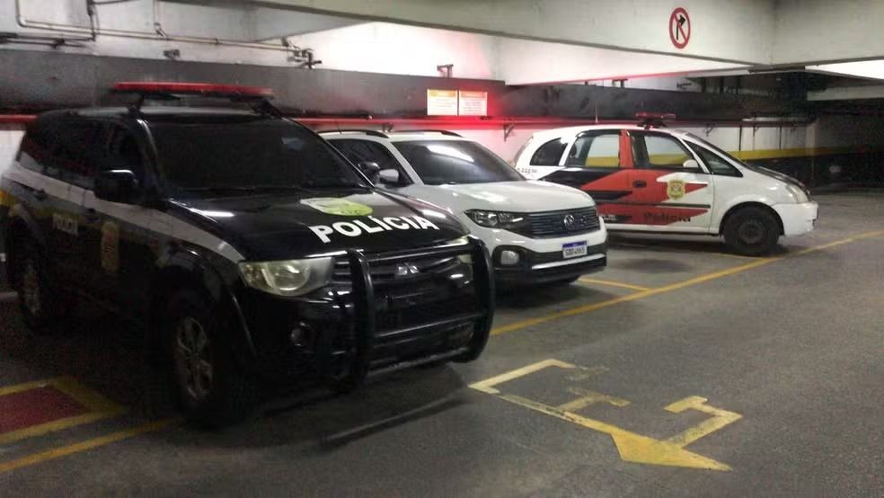 Carro roubado da segurança de Lula em SP é encontrado em mercado; veja vídeo do momento do crime