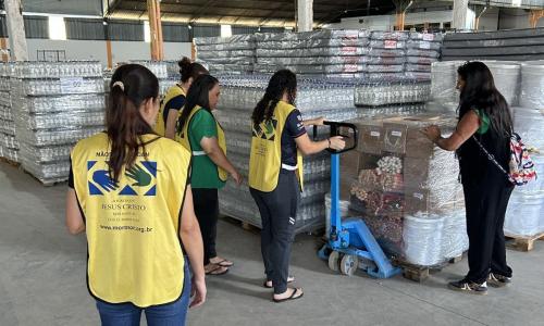 Doações da Igreja de Jesus Cristo dos Santos dos Últimos Dias para afetados pelas chuvas em Juiz de Fora