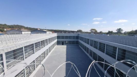 Os detentos Rafael Rodrigues dos Santos e Nilson Lemes Carvalho foram encontrados mortos no sábado (14) em Ribeirão das Neves e Belo Horizonte, respectivamente