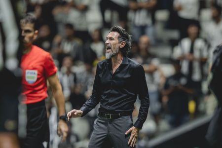 Eduardo Domínguez, técnico do Galo