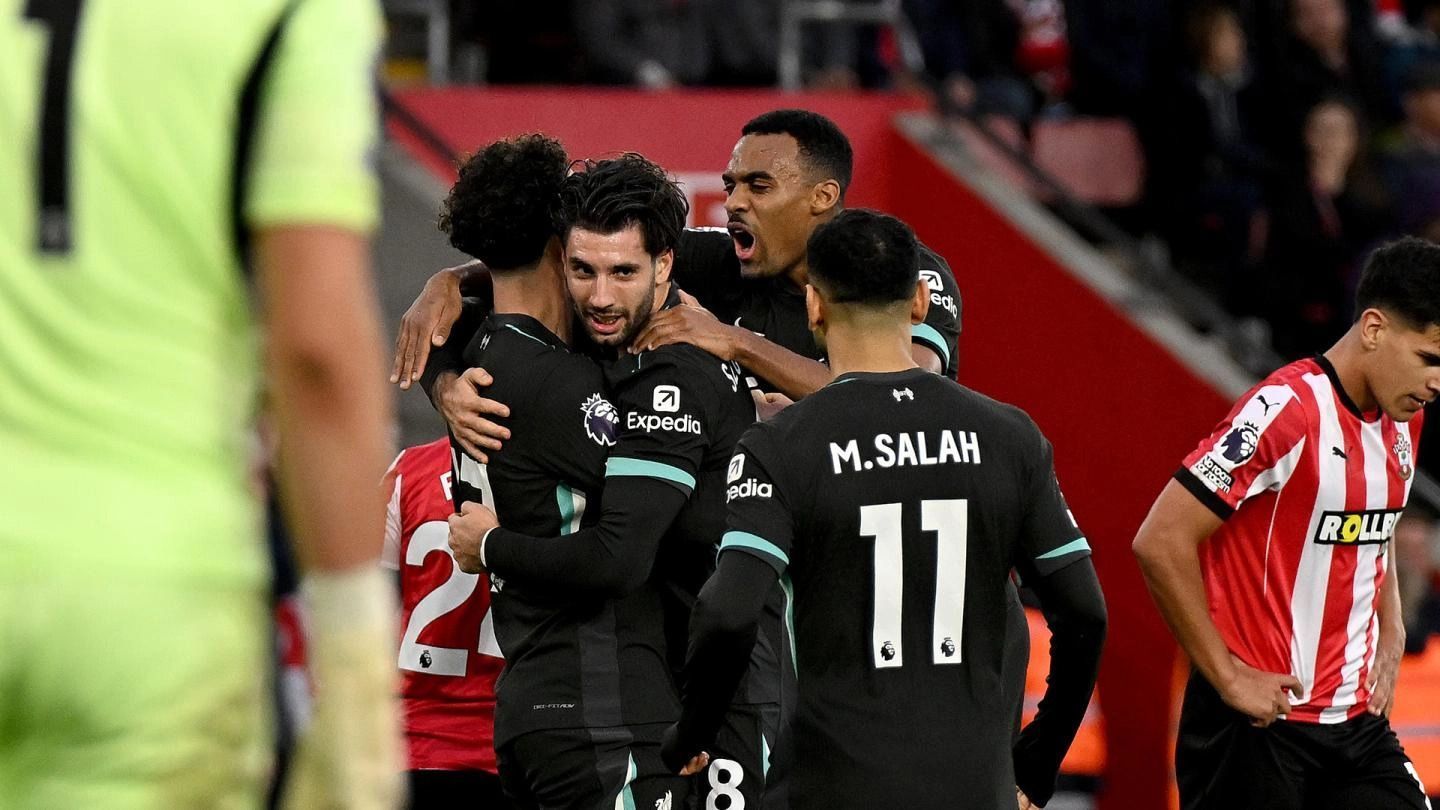 Liverpool vence Southampton e se isola ainda mais na liderança da Premier League