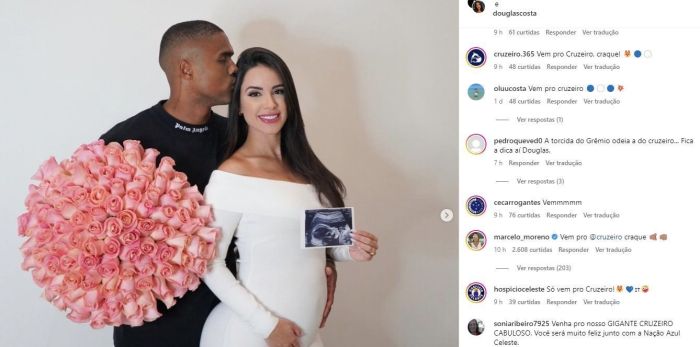 Marcelo Moreno comenta publicação de Douglas Costa Marcelo Moreno comenta publicação de Douglas Costa