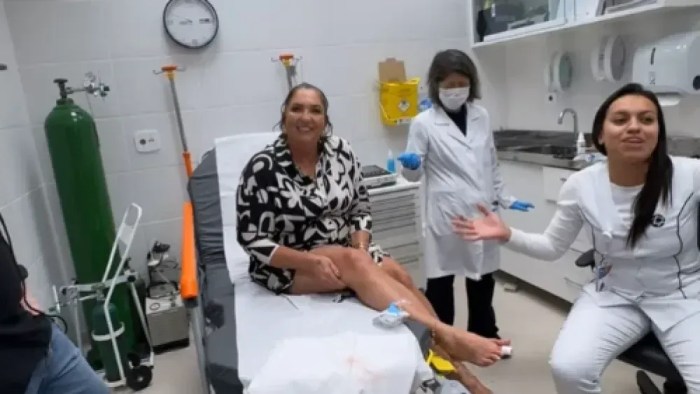 Virgínia mostra mãe recebendo atendimento de equipe médica após acidente no SBT