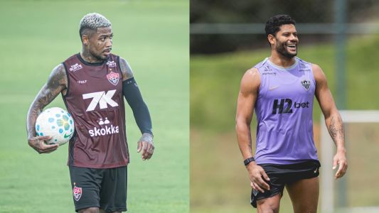 Atacante Marinho, do Vitória, e Hulk, do Atlético, durante treino das equipes