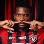 Vitória anuncia contratação do zagueiro Cacá, ex-Cruzeiro e Corinthians
