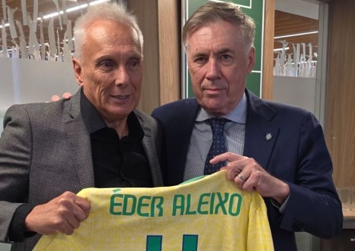 Éder Aleixo e Carlo Ancelotti