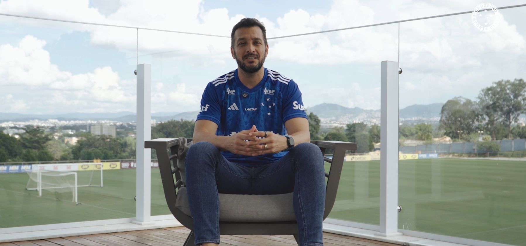 Dirigente se despede do Cruzeiro e manda recado a Pedro Lourenço