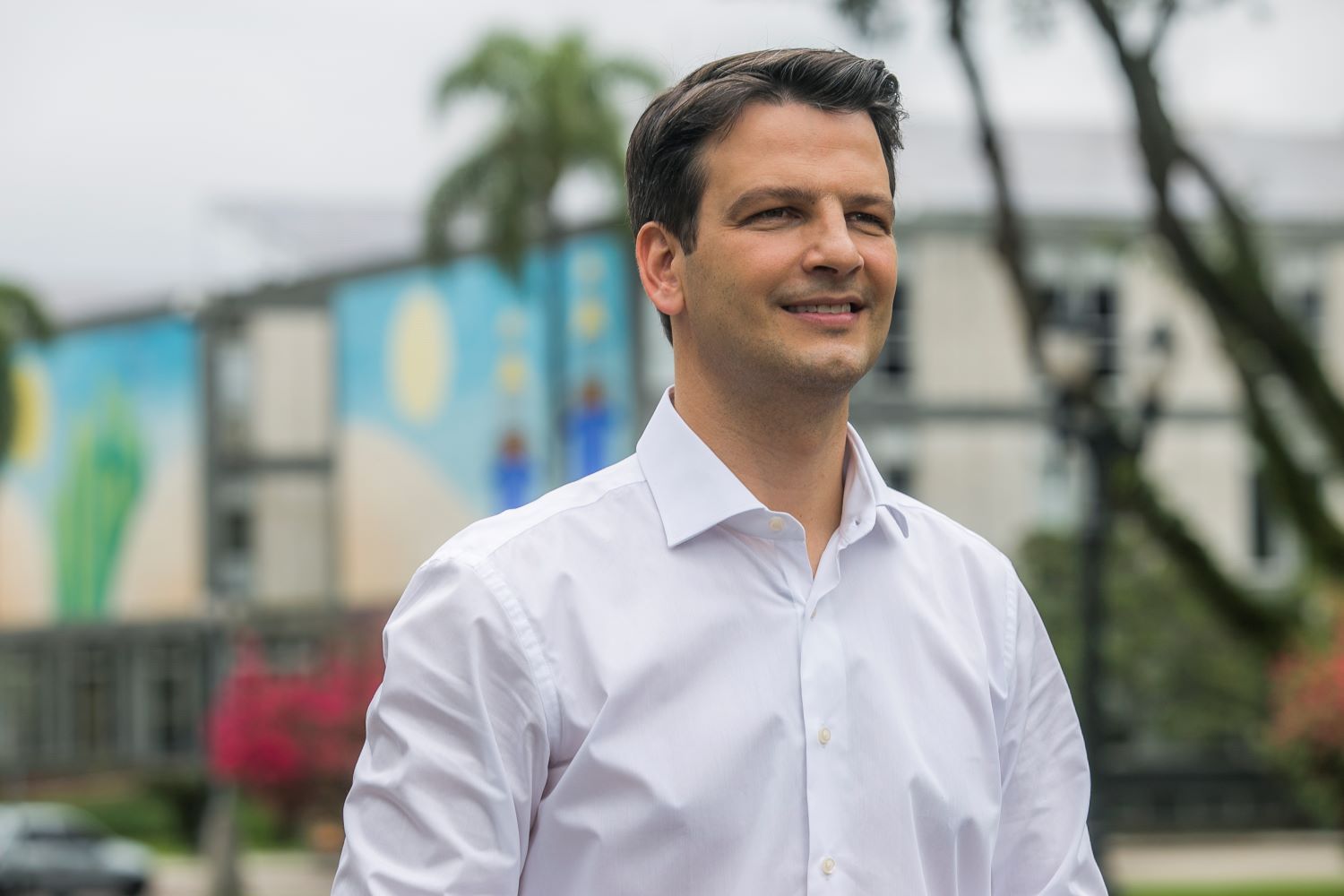 Eduardo Pimentel, do PSD, é eleito prefeito de Curitiba (PR)