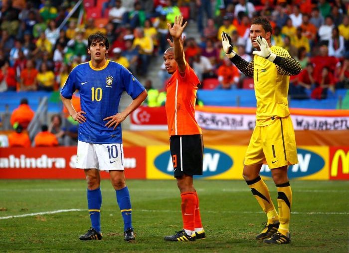 Kaká no jogo entre Brasil e Holanda nas quartas de final da Copa do Mundo de 2010
