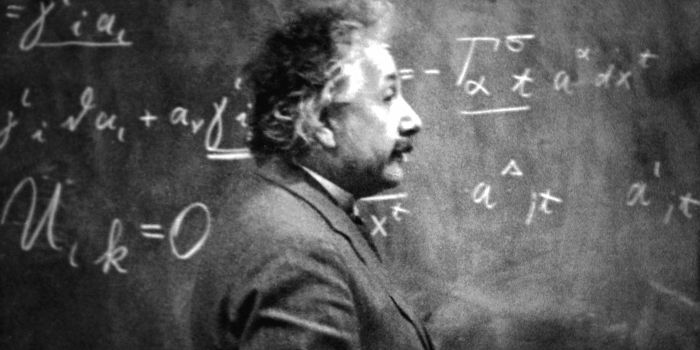 Einstein e a Bomba (16/02/2024)
