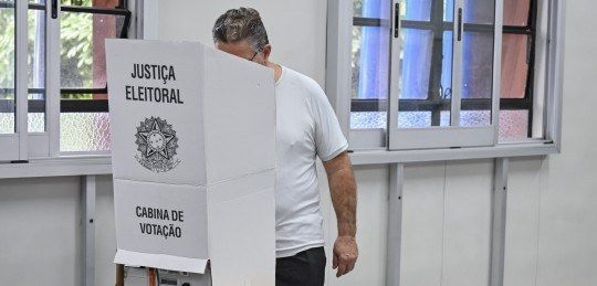 Eleitores que não votaram no primeiro turno podem justificar ausência até 05/12