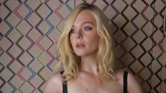 Elle Fanning criou uma conta no OnlyFans para estudar personagem