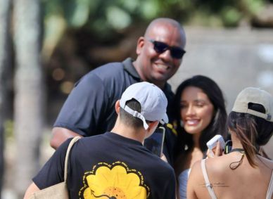 Eva faz ensaio em praia do Rio de Janeiro