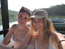 Emilia Clarke em viagem pela América Latina